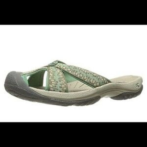 KEEN Women's Bali Hiking Shoe, Canteen/Malachite